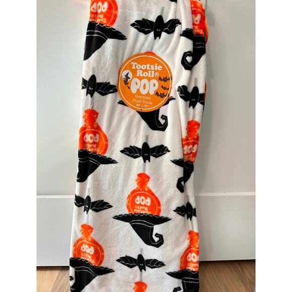 Tootsie Pop Halloween Blanket- New with tags! - Picture 1 of 4